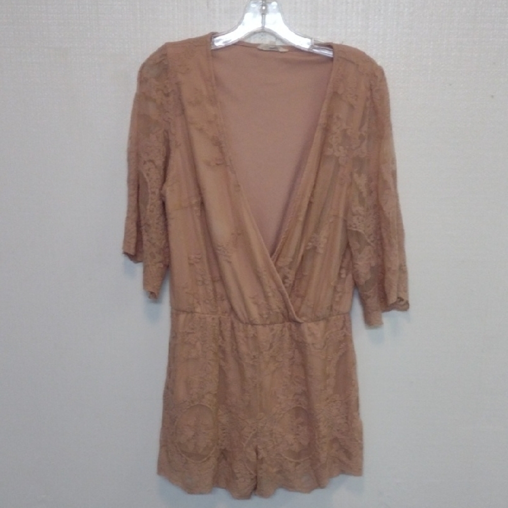 Elegant Lace V-Neck Romper - Tan
